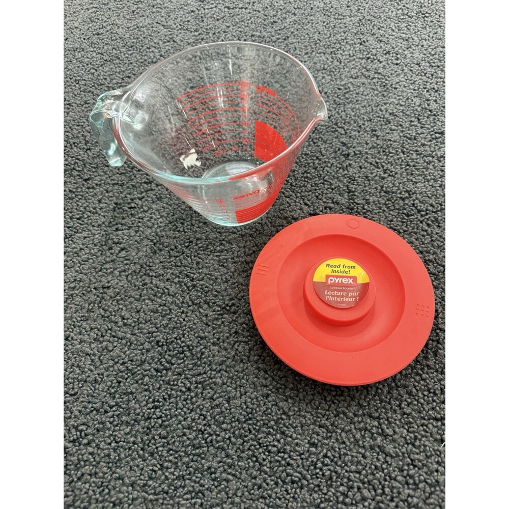 Vintage Pyrex Reverse Read 4 Cup Glass Measuring Bowl Red Letters with Lid New